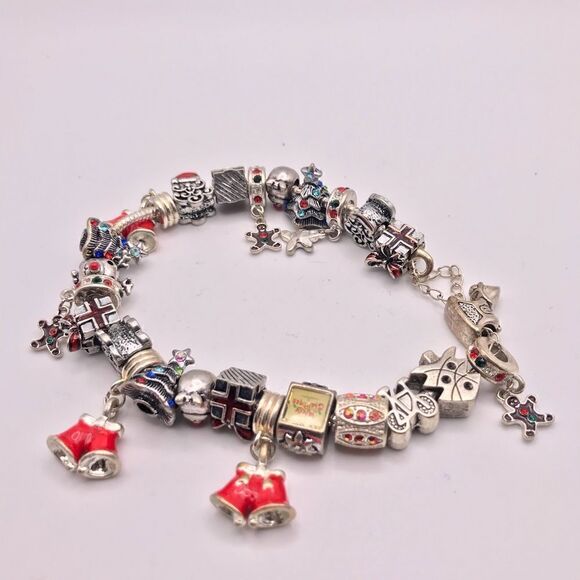 Faux Silver Merry Christmas Charm Bracelet - Picture 4 of 4